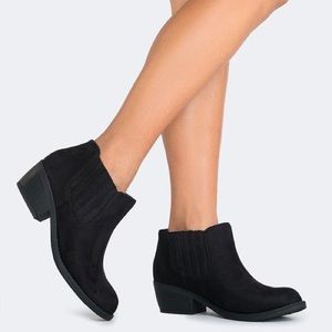 NWOT Black Faux Suede Ankle Booties